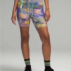 Lululemon Cargo high rise hiking shorts size 6